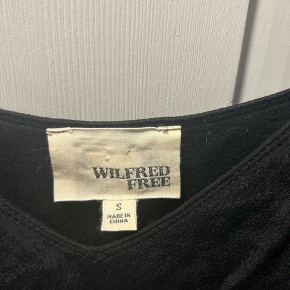 Wilfred Free Spaghetti Strap Black Dress Size Small - Picture 2 of 3